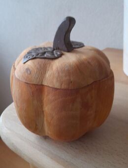 Kürbis aus Holz zum öffnen - Neckargemünd