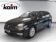 VW Passat Variant, 2.0 TDI Business, Jahr 2023 - Leck