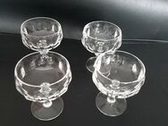 2 Glasschalen Dessertschalen mit ca. 9cm Durchmesser hoch ca. 10cm - Essen