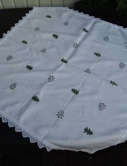 Tischdecke Tischtuch 80x80 cm bestickt Handarbeit Kreuzstich Tannenbäume Weihnachtsdeko 5,- - Flensburg