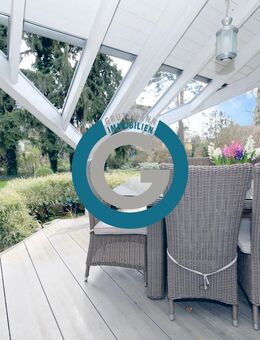 ARCHITEKTEN-VILLA MIT GROSSEM GARTEN - 2 KAMINE, ÜBERDACHTE TERRASSE & 3 BALKONE - KELLER & GARAGE - Berlin