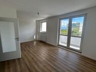 Platz für die ganze Familie! 4-Zimmer-Wohnung mit Balkon! - Magdeburg