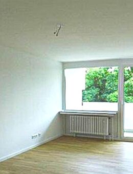 München-Sendling: Sonnige 3-Zi. Whg. mit gr. Süd-Blk Bad mit Fenster - München