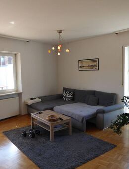 2,5-Zimmer mit Balkon, Kfz-Stellplatz und die Innenstadt vor der Haustüre - Bad Kissingen