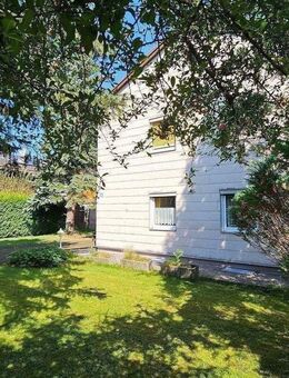 Renovierungsbedürftige Zweifamilienhaus 172 m² Wohnfläche mit ca. 632 m² Grundstück in Bruckmühl - Bruckmühl