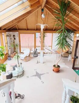 Wohnen & Arbeiten vereint – Designhaus mit 380?m² Gewerbefläche! - Bernstadt