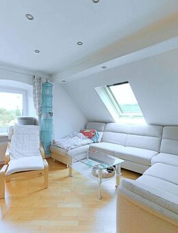 Charmante 4-Zimmer-Dachwohnung mit vielen Extras - Boxberg (Baden-Württemberg)