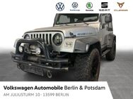 Jeep Wrangler, 4.0 Jeep Wrangler Sport Anlage, Jahr 2003 - Berlin