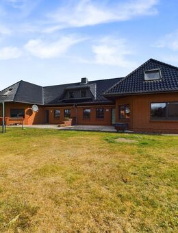 Elegantes Doppelhaus im Bungalowstil: Ihr Traumhaus in Wöbbelin - Wöbbelin