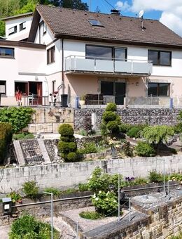 Einfamilienhaus mit Einliegerwohnung und Weitblick - Epfendorf