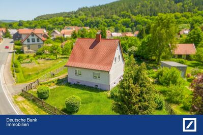 Einfamilienhaus mit großem Grundstück