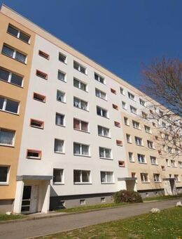 Große 7-Raumwohnung mit Balkon - Pößneck