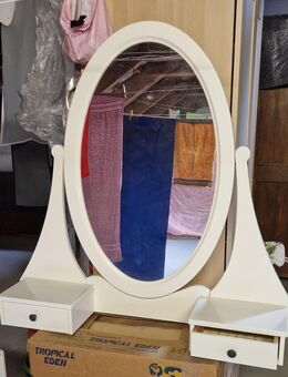 weißer Spiegel - Aufsatz für Kommode - Hildesheim