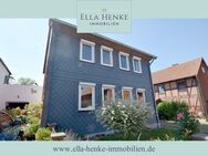 Gemütliches, kleines Fachwerk-Dorfhaus mit Patio-Innenhof + Garage in ruhiger Lage ... - Roklum