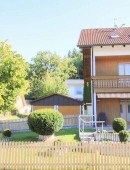 Ihr neues Zuhause mit Potential: Reihenendhaus mit Ausbaureserve und durchdachtem Grundriss - Buch (Erlbach)