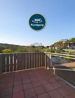 WOHNEN MIT AUSBLICK: 2 ZIMMER, DACHTERRASSE, TRAUMHAFTER BLICK AUF DIE ENZ! - Mühlacker