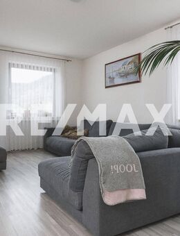 RE/MAX *TOP ANGEBOT!* 5-Zi.-ETW mit Balkon in traumhafter Lage - Nusplingen