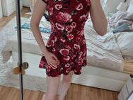 Rotes Sommerkleid in S mit Blumen - Bestensee