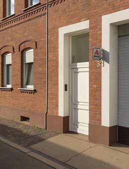 Sanierte 2-Zimmer-Wohnung mit Garage und Garten in Jeßnitz - Raguhn-Jeßnitz