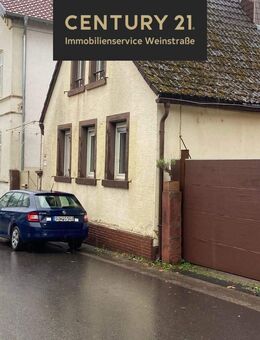 Sanierungsbedürftiges Einfamilienhaus mit Garten & Nebengebäude - Edenkoben