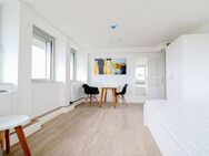 Penthouse mit Designmöbeln und Weitblick - stilvolles Wohnambiente in lichtdurchfluteter Atmosphäre - Düsseldorf