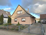 PURNHAGEN-IMMOBILIEN - Aumund - Freist. 1-Fam.-Haus mit großem Grundstück in ruhiger Wohnlage - Bremen