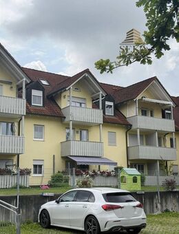 Dachgeschosswohnung mit Balkon und Wohnraum auf der Empore inklusive TG-Stellplatz - Mainburg