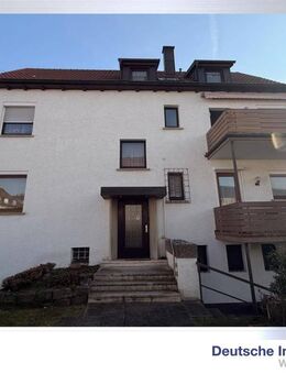 Gepflegtes 3 Familienhaus mit 2 Einzelgaragen in Stuttgart- Bad Cannstatt - Stuttgart