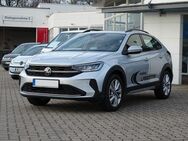 VW Taigo, 1.0 TSI Life, Jahr 2023 - Meißen