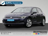 VW Golf, 2.0 TDI VIII Style, Jahr 2022 - Herborn (Hessen)