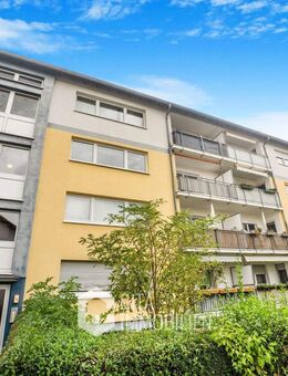 Helle 3-Zi.-DG-Wohnung mit Einbauküche, Abstellraum & Keller in Altenstadt-Lindheim - Altenstadt (Hessen)