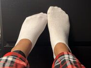 Getragne Socken und individuelle Fußvideos - Duisburg