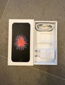 Apple iPhone SE (1. Generation) 32 GB Space Grey – Top Zustand - Velbert Zentrum
