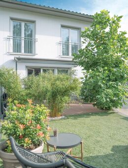 Luxuriöse Doppelhaushälfte in zentraler Lage von Marzahn - Berlin