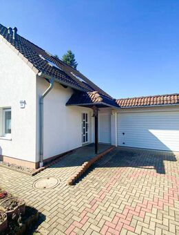 EINFAMILIENHAUS MIT POOL, GARTEN UND SONNENTERRASSE - Benndorf