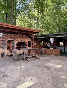 Reizvolles 2FH mit Außengrill, 3 Schwedenöfen, Nebengebäuden, Adventuregarten, Teich & PKW-Plätzen - Selb
