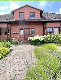 Charmantes Einfamilienhaus mit Pool, PV-Anlage und liebevoll angelegtem Garten in Hamm-Uentrop - Hamm