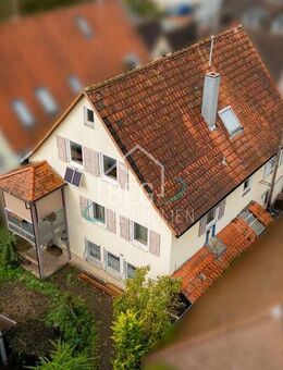 Einfamilienhaus mit Maisonette-Wohnung und charmantem Fachwerk-Charakter - Rosengarten (Baden-Württemberg)