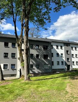 Freiwerdende 2-, 3-, und 4-Zimmerwohnung mit Balkon *energetisch saniert* direkt in OVI - Oberviechtach