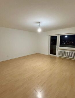 Moderne 3-Zimmer-Wohnung mit Balkon und Aussicht in Lörrach - Lörrach