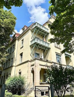 *frisch renovierte, großzügige 2-ZImmer-Wohnung mit Balkon* - Dresden