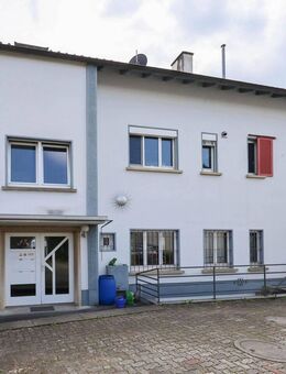 Dachgeschosswohnung mit 3,5 Zimmern im Zentrum von Steinen - Steinen (Baden-Württemberg)