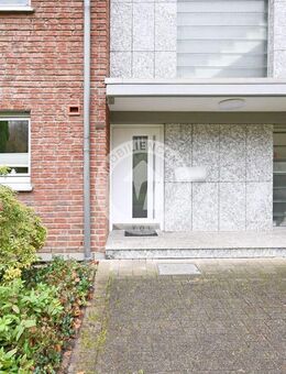 Renovierungsbedürftige Dachgeschosswohnung mit Tiefgaragenplatz in Top-Lage! - Waltrop