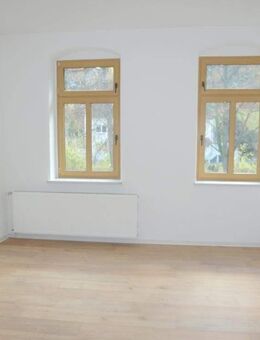 Erstbezug nach umfassender Renovierung * Sehr schöne 4-Zimmer-Wohnung mit Laminatboden "Dielenoptik" - Tharandt