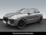 Porsche Cayenne, E-Hybrid, Jahr 2022 - Wiesbaden