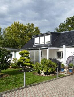 Einzigartige Möglichkeit mit Blick auf den Fernsehturm: Haus kaufen, Grundstück mieten! - Berlin