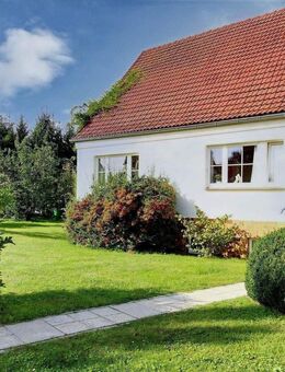 Hübsches Haus mit gepflegtem Garten sucht Familienanschluss - Medow