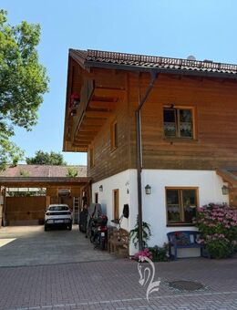 Nähe Starnberger See: Stilvolle Doppelhaushälfte mit herrlichem Garten - Icking