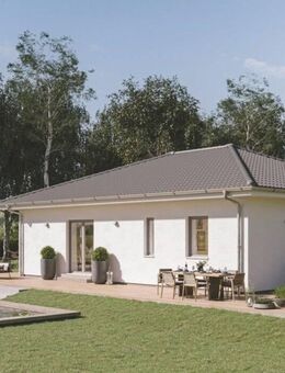EUER neuer ZWEI-Familien-Bungalow von MASSA-HAUS - March