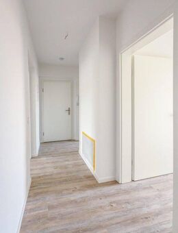 Erstbezug n. Sanierung, 3 Raum Wohnung Dessau Nord, 64qm2, Fußbodenheizung, Vinyl, modern, Kurt-Weill-Straße - Dessau-Roßlau